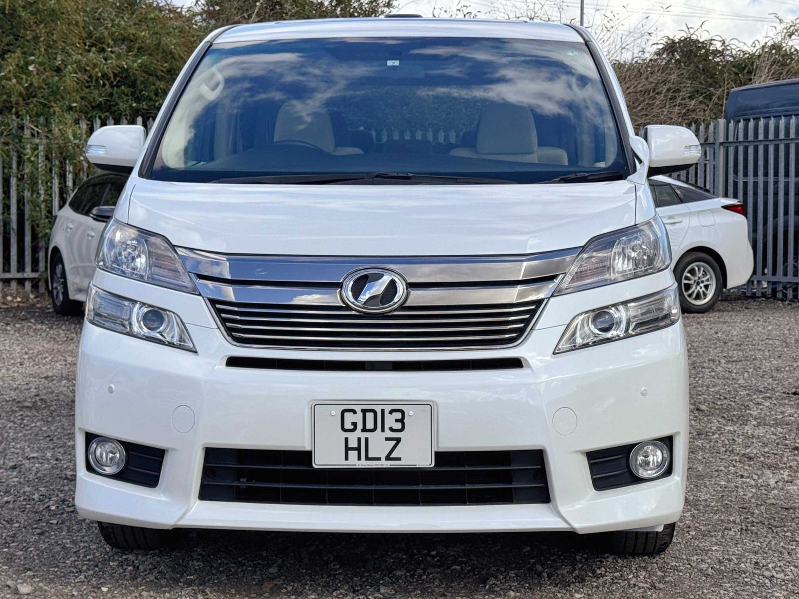 2013-toyota-vellfire-24-petrol-8-seats-42k-miles-carvx-report-auction-grade-4b-fresh-import