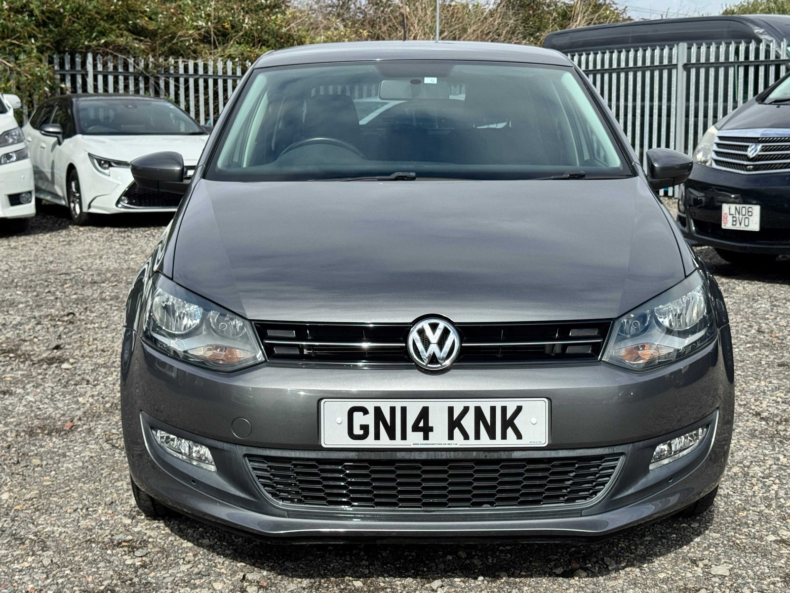 2014-volkswagen-polo-12-tsi-se-bmt-dsg-automatic-5-doors-carplay-ac-alloys