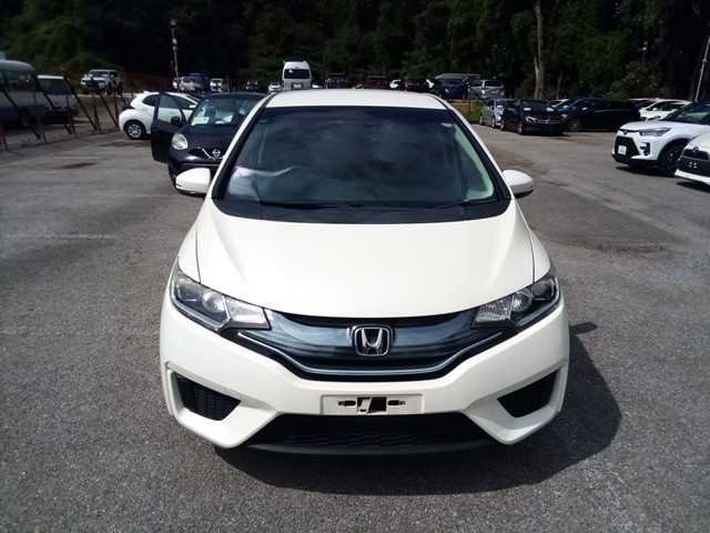 october-2014-honda-fit-15-hybrid-automatic-65000-miles-apple-carplay